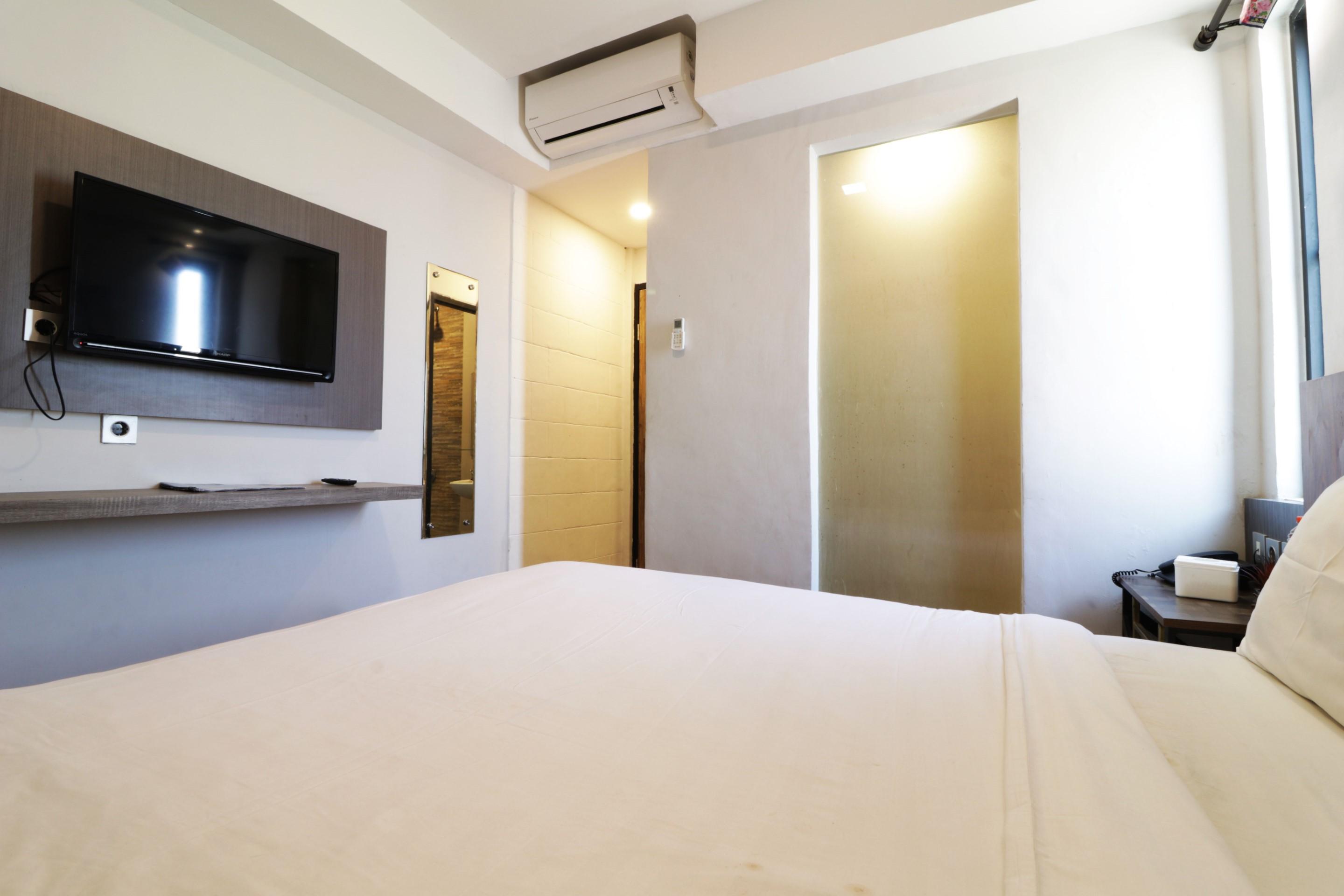Hotel Sanrina Makassar Bagian luar foto