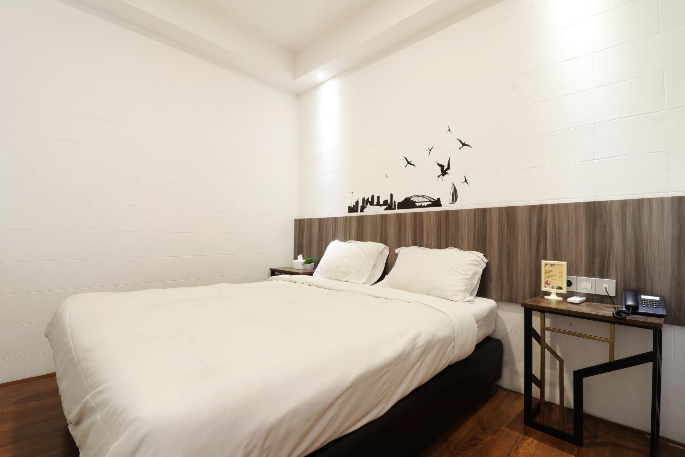 Hotel Sanrina Makassar Bagian luar foto